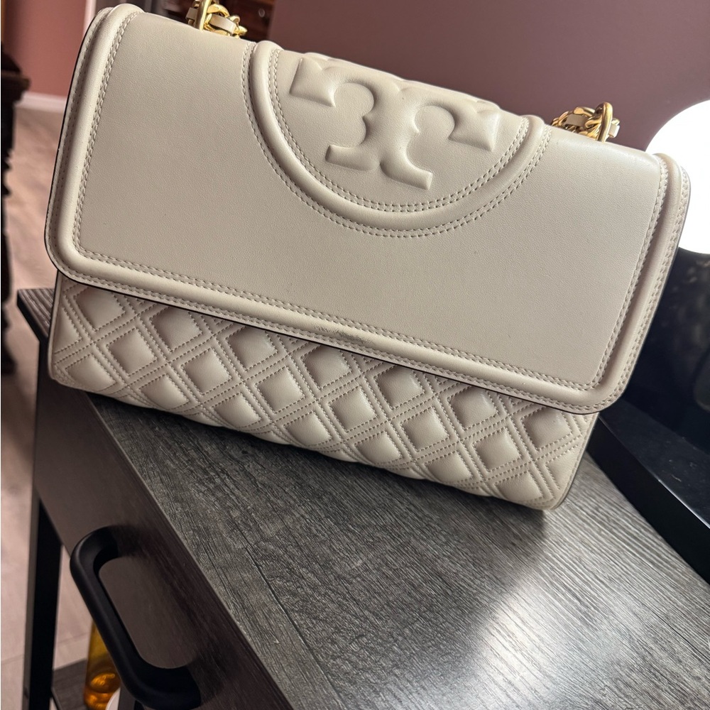 Tory Burch Cream and Gold Quilted Shoulder Bag